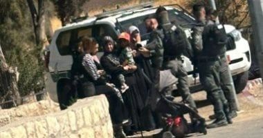 إسرائيل تحتجز عدداً من النساء وأطفالهن فى حى الشيخ جراح بمدينة القدس