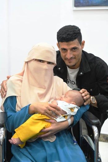 قصة نجاح نادرة.. مستشفى الناس تحتفل بـ«سبوع» الطفل يحيي بعد ولادته بمعجزة إلهية