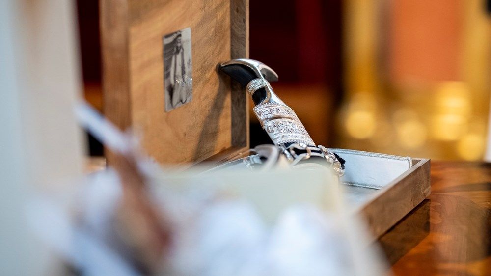 رئيس الدولة ورئيس المجر يبحثان في بودابست تعزيز علاقات التعاون بين البلدين