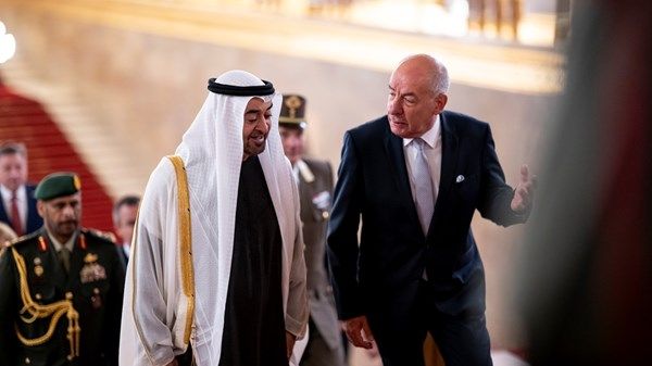 رئيس الدولة ورئيس المجر يبحثان في بودابست تعزيز علاقات التعاون بين البلدين