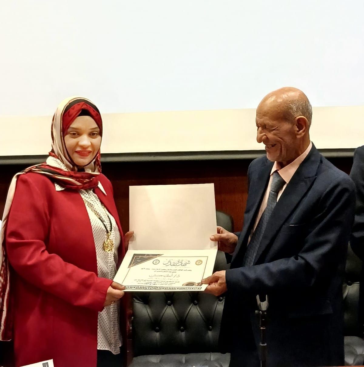 قسم العلاقات العامة والإعلان يناقش مشروعات تخرج دفعة 2025 بكلية الإعلام بنات جامعة الأزهر