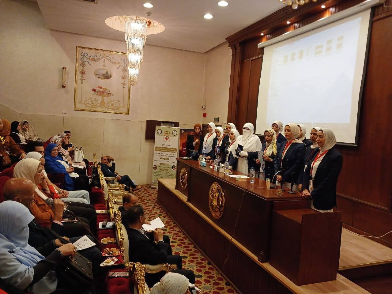 قسم العلاقات العامة والإعلان يناقش مشروعات تخرج دفعة 2025 بكلية الإعلام بنات جامعة الأزهر