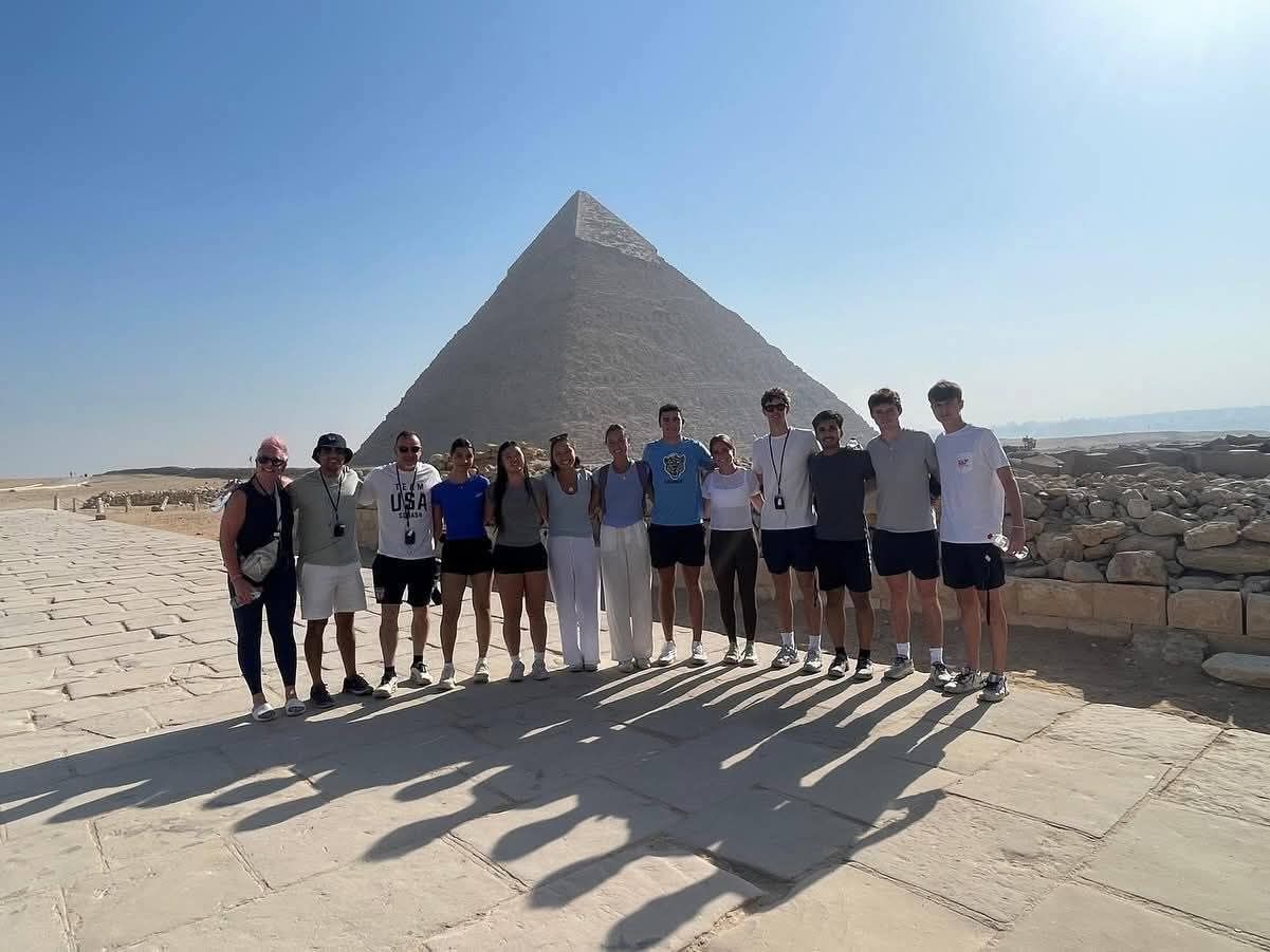 جولة سياحية للبعثة الأمريكية لناشئى الاسكواش بالأهرامات قبل انطلاق بطولة العالم