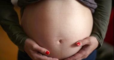 للأمهات العاملات.. طريقة الحصول على تعويض إجازة الوضع بالقطاع الخاص