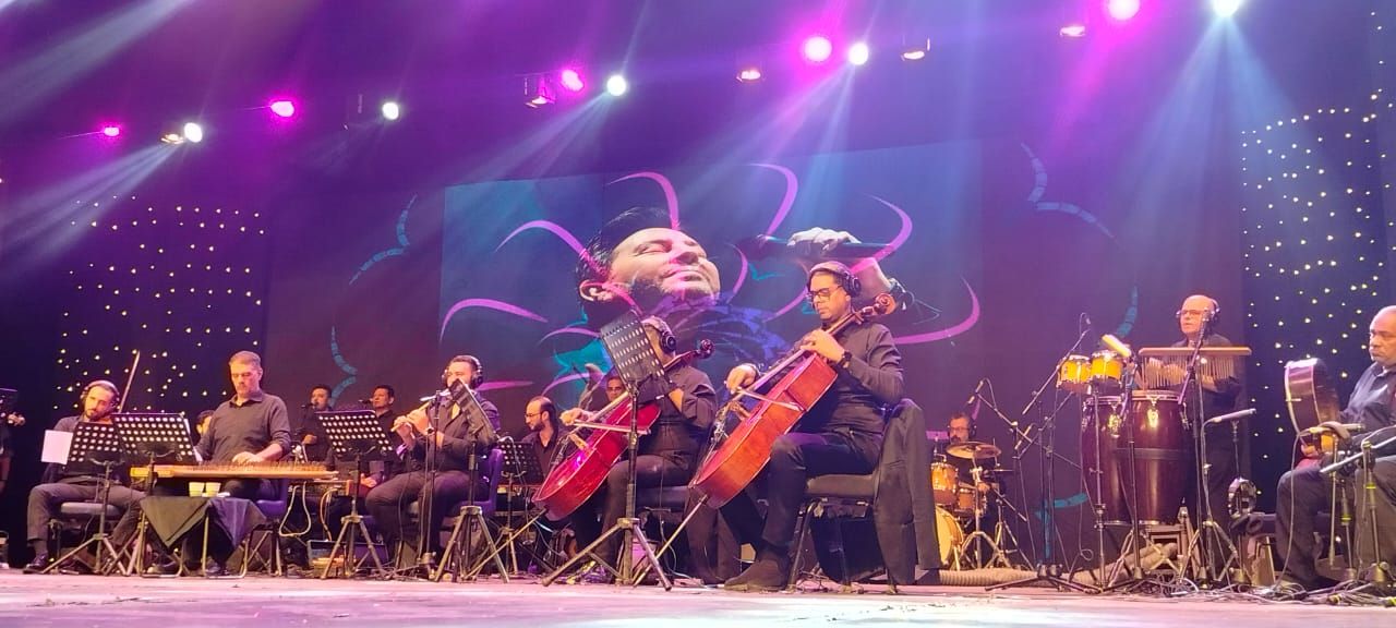 هاني شاكر يتألق بأجمل أغانيه فى حفل مسرح البالون تحت شعار كامل العدد