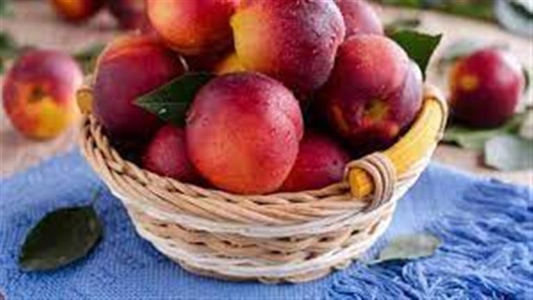 هذا ما يحدث لجسمك عند تناول الخوخ.. 10 أشياء مفاجئة