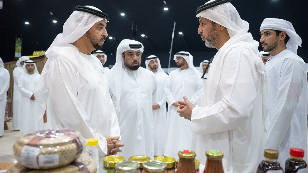 حمدان بن زايد يزور مهرجان ليوا للرطب في دورته الـ21