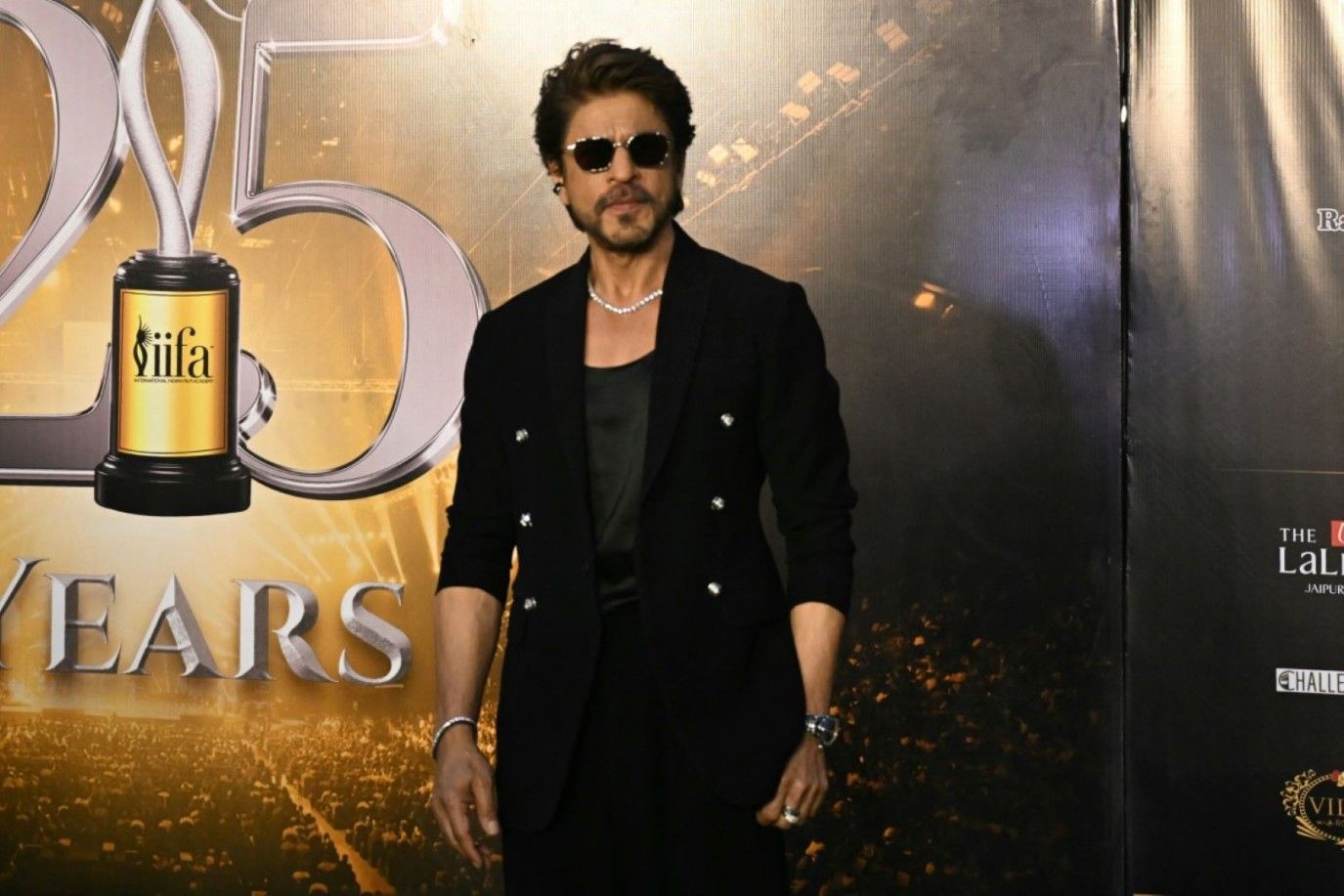 شاروخان يتعرّض لإصابة وتم نقله لأحد مستشفيات أمريكا للعلاج