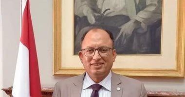 رئيس جامعة حلوان يتابع اختبارات القدرات بكليات الفنون التطبيقية