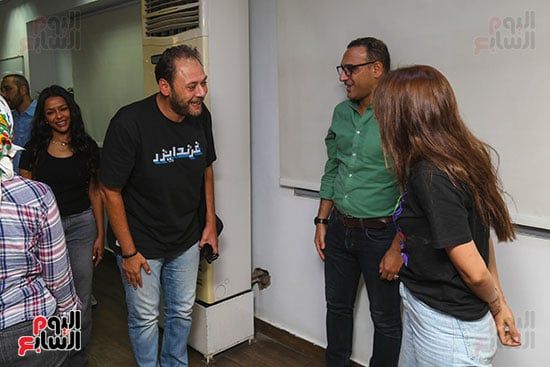 صناع عمل مسلسل فات الميعاد فى جولة باليوم السابع قبل ندوة تكريمهم.. صور