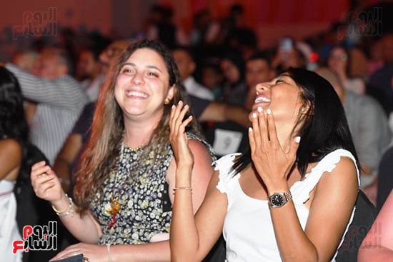 أنغام تغازل جمهورها فى مهرجان العلمين: بحبكوا أوى وانتوا الفرحة اللى ليا.. صور