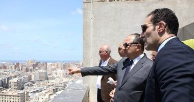 وزير قطاع الأعمال العام يجرى جولة تفقدية لمبنى "قصر القطن" بالإسكندرية