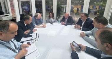 وزيرة التنمية المحلية تبحث مع رئيس ومؤسس شركة "إزري" العالمية التعاون المشترك