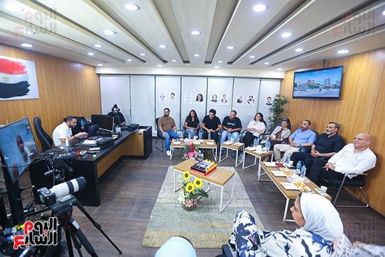 الخليج 365 يكرم صناع مسلسل "فات الميعاد".. صور