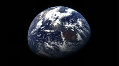 تكنولوجيا: المسبار الصيني تيانوين 2 يلتقط صورا مذهلة للأرض والقمر من الفضاء العميق