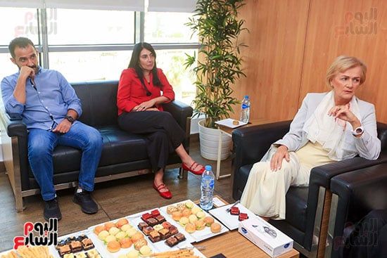 رئيسة بعثة الاتحاد الأوروبى تزور ”الخليج 365” وتشيد بدور الصحافة المصرية