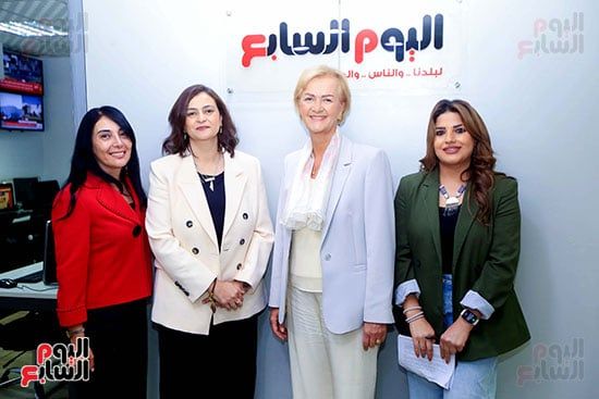رئيسة بعثة الاتحاد الأوروبى تزور ”الخليج 365” وتشيد بدور الصحافة المصرية