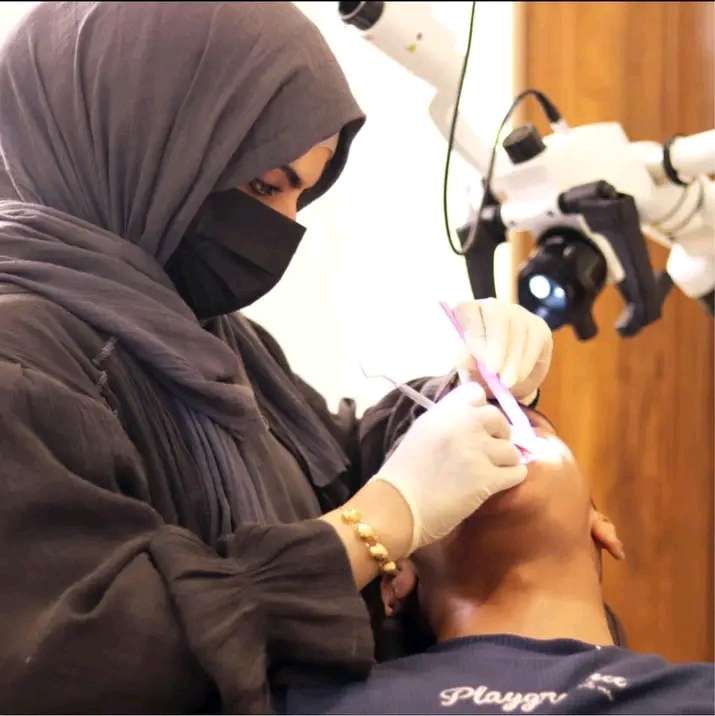 صادم "هذا ما قاله أحد أبرز المسؤولين عن إغلاق عيادة الدكتورة ليالي عكوش في عدن "