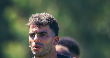 زيزو وبن شرقى وأحمد رضا.. شاهد عضلات نجوم الأهلى فى معسكر الإعداد