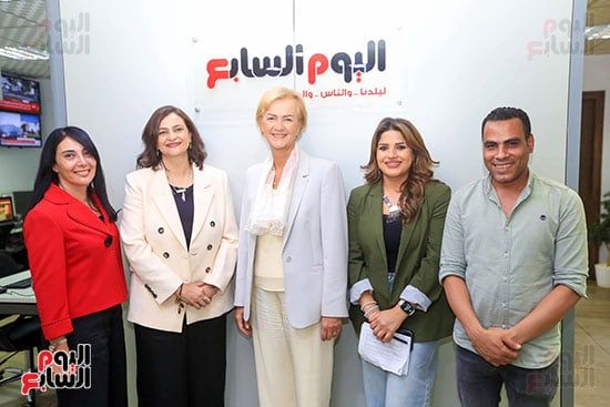 رئيسة بعثة الاتحاد الأوروبى تزور ”الخليج 365” وتشيد بدور الصحافة المصرية