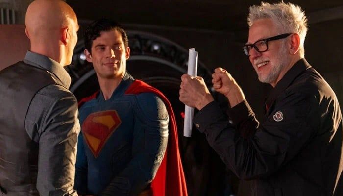 جيمس جان يكشف: لم أشعر بالضغط أثناء تصوير "سوبرمان"... والمتعة كانت دافعى