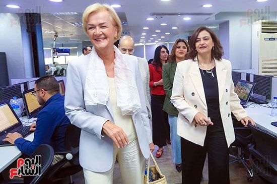 رئيسة بعثة الاتحاد الأوروبى تزور ”الخليج 365” وتشيد بدور الصحافة المصرية