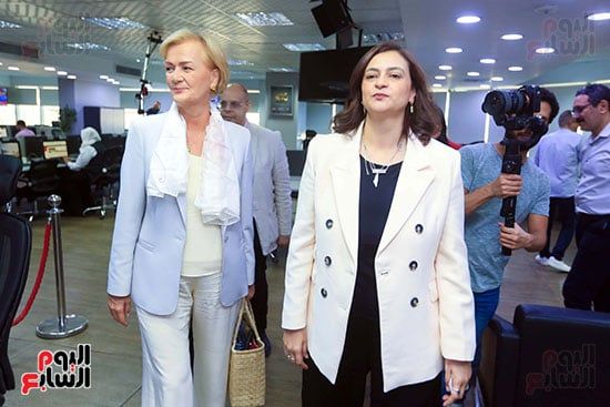 رئيسة بعثة الاتحاد الأوروبى تزور ”الخليج 365” وتشيد بدور الصحافة المصرية