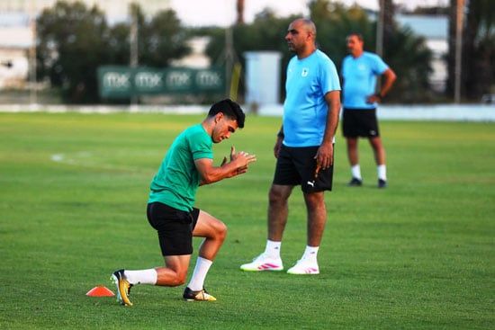 المصرى يخوص مرانه الأول بمدينة سوسة التونسية دون راحة.. صور