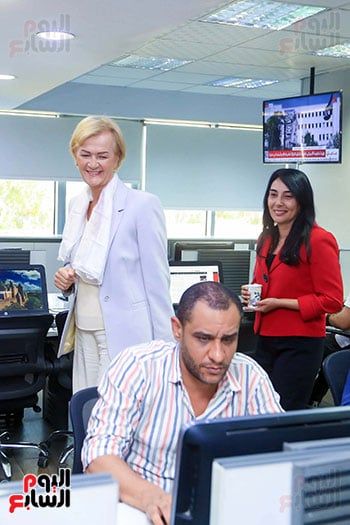 رئيسة بعثة الاتحاد الأوروبى تزور ”الخليج 365” وتشيد بدور الصحافة المصرية