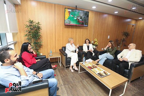 رئيسة بعثة الاتحاد الأوروبى تزور ”الخليج 365” وتشيد بدور الصحافة المصرية