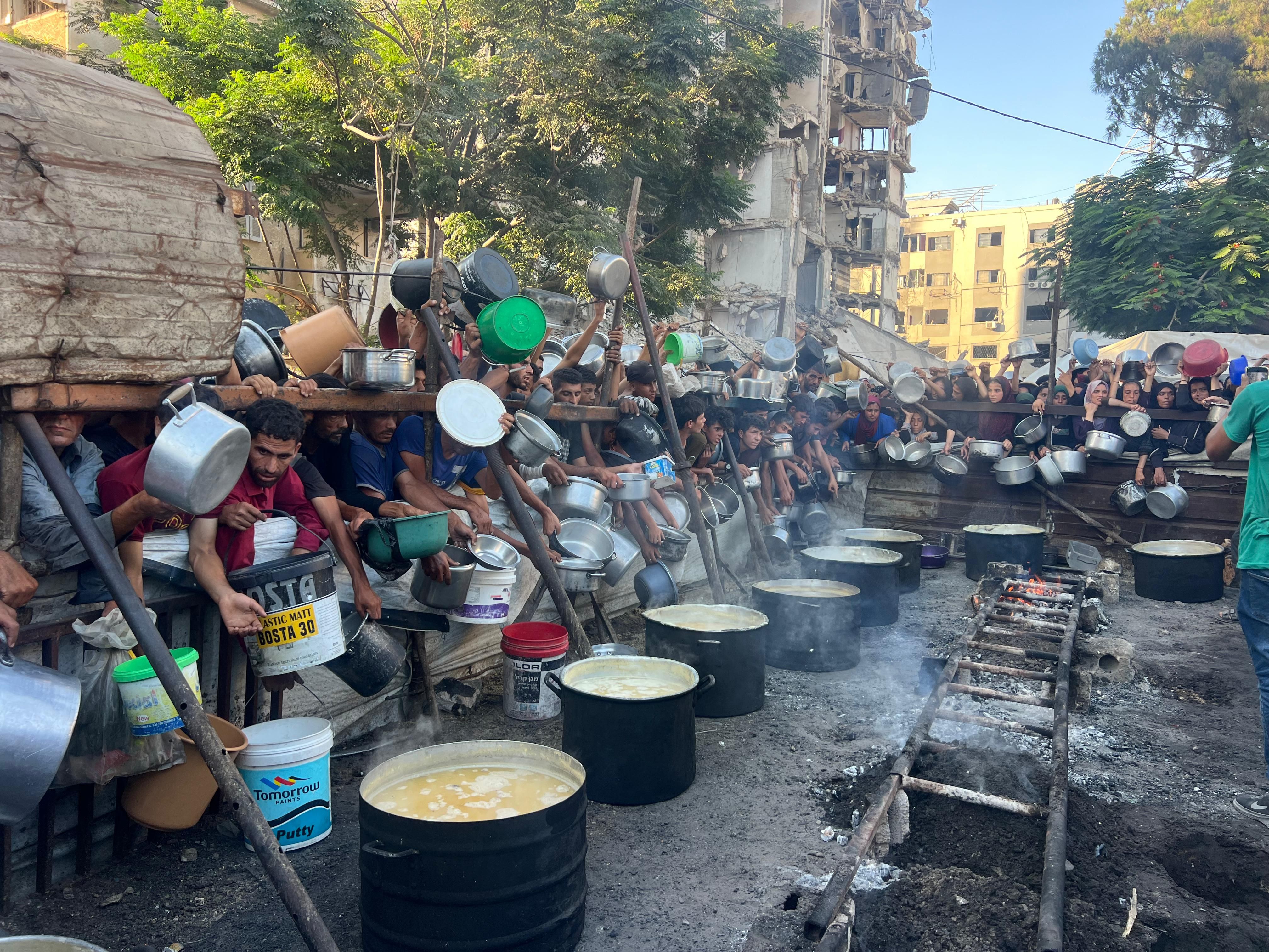 مصورو غزة يوثقون المجاعة ومعاناة الفلسطينيين فى القطاع.. صور