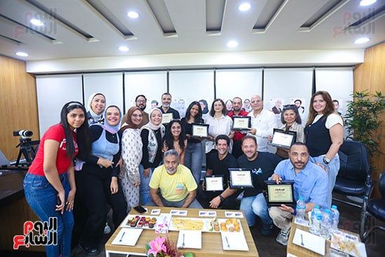 الخليج 365 يكرم صناع مسلسل "فات الميعاد".. صور