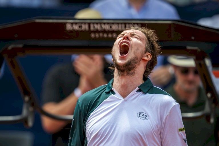 دورة غشتاد: بوبليك يحرز لقبه الاول على الملاعب الترابية