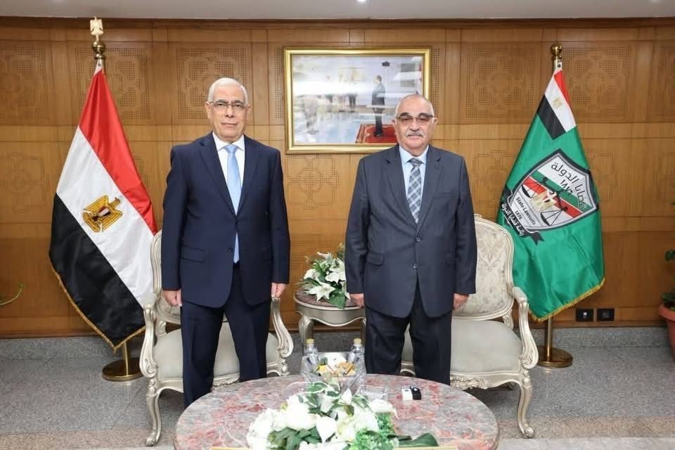 النائب العام يزور هيئة قضايا الدولة لتهنئة المستشار حسين مدكور بتوليه منصبه الجديد