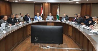 محافظ الجيزة يترأس اجتماع مجلس إدارة الجهاز التنفيذي لمشروع استهلاك الطرق