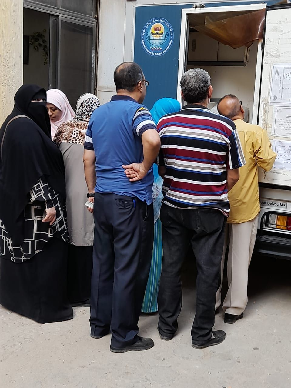 الزراعة تطلق منافذ متنقلة لبيع منتجاتها للمواطنين بأسعار مخفضة فى الجيزة