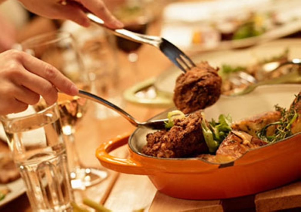 فرع واحد لكل مدينة.. و"صف السيارات" إلزامي ضمن اشتراطات المطاعم الفاخرة - عاجل