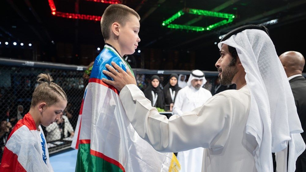 خليفة بن طحنون بن محمد يفتتح النسخة السادسة من بطولة العالم للفنون القتالية المختلطة للناشئين