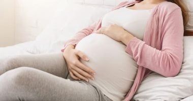 دراسة تربط بين ارتفاع الضغط والسكر خلال الحمل وصعوبات الرضاعة الطبيعية