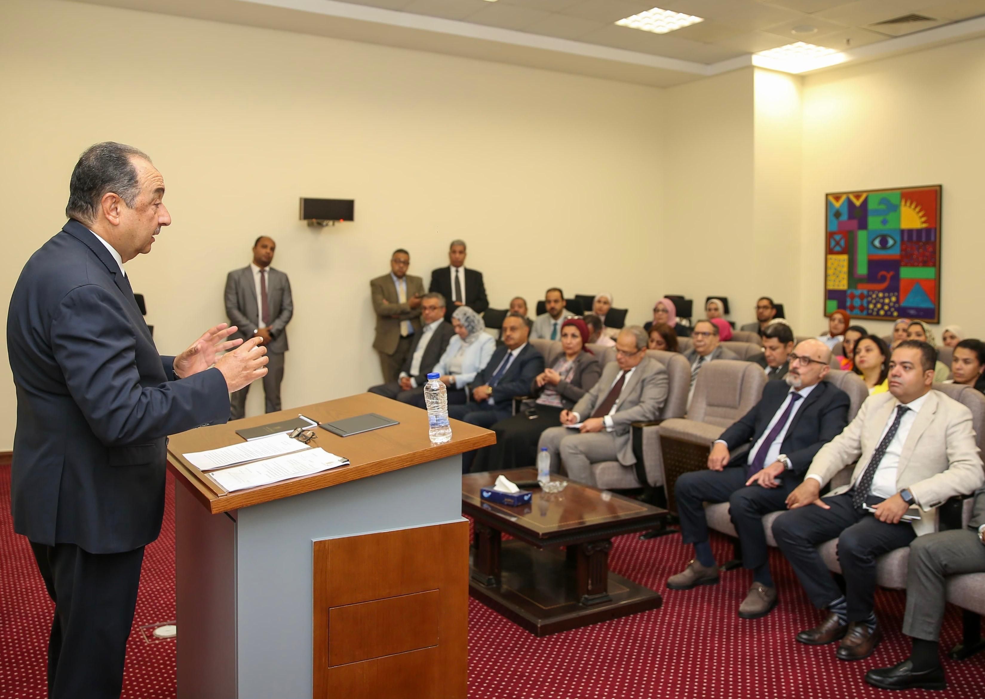 وزارة قطاع الأعمال العام وشركاتها التابعة تنظم وقفة توعوية شاملة