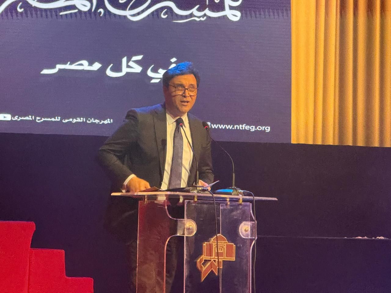 وزير الثقافة: المسرح حق أصيل لكل مواطن ونسأل الدعاء لسيدة المسرح العربى