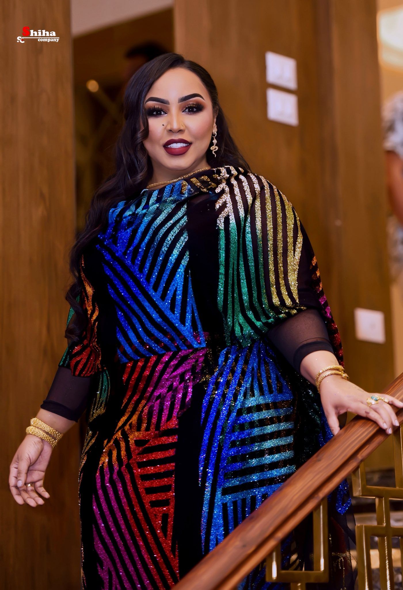 شاهد بالصور.. “يفرهد بكرة بستاني النضير”.. السلطانة هدى عربي تواصل خطف الأضواء على مواقع التواصل بإطلالة ساحرة