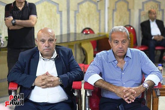 نجوم الرياضة يقدمون واجب العزاء فى ميمى عبد الرازق.. صور