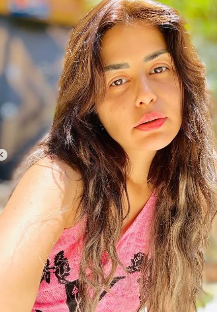 منة فضالي تتصدر تريند جوجل بجلسة تصوير على البحر.. صور