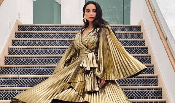 بسنت شوقي تبكي على الهواء متأثرة بكلماتها عن زوجها