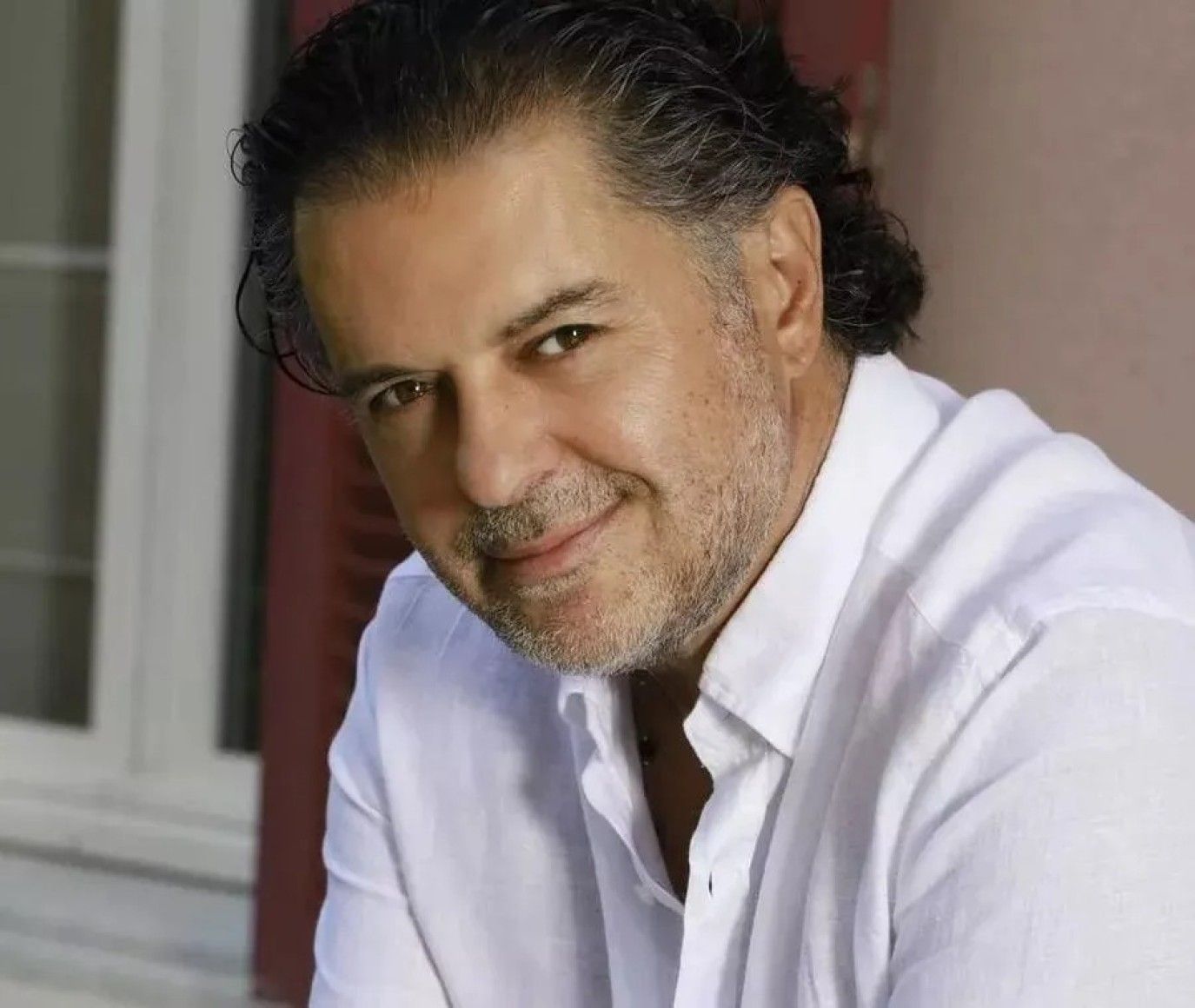 بعد منعه من الغناء في مصر.. راغب علامة يستجير من الحسد