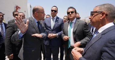 وزير الصحة يدشن مبادرة الرعاية الصحية المنزلية "رعايتك فى بيتك"