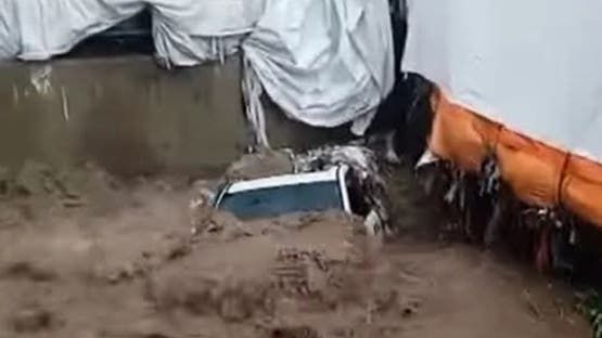 سيول الأمطار تجرف أسرة عائدة من أمريكا وتودي بحياة أفرادها الأربعة في محافظة ٳب