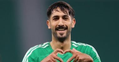 عائقان يعطلان مفاوضات الأهلى مع يزن النعيمات لتعويض رحيل وسام أبو على