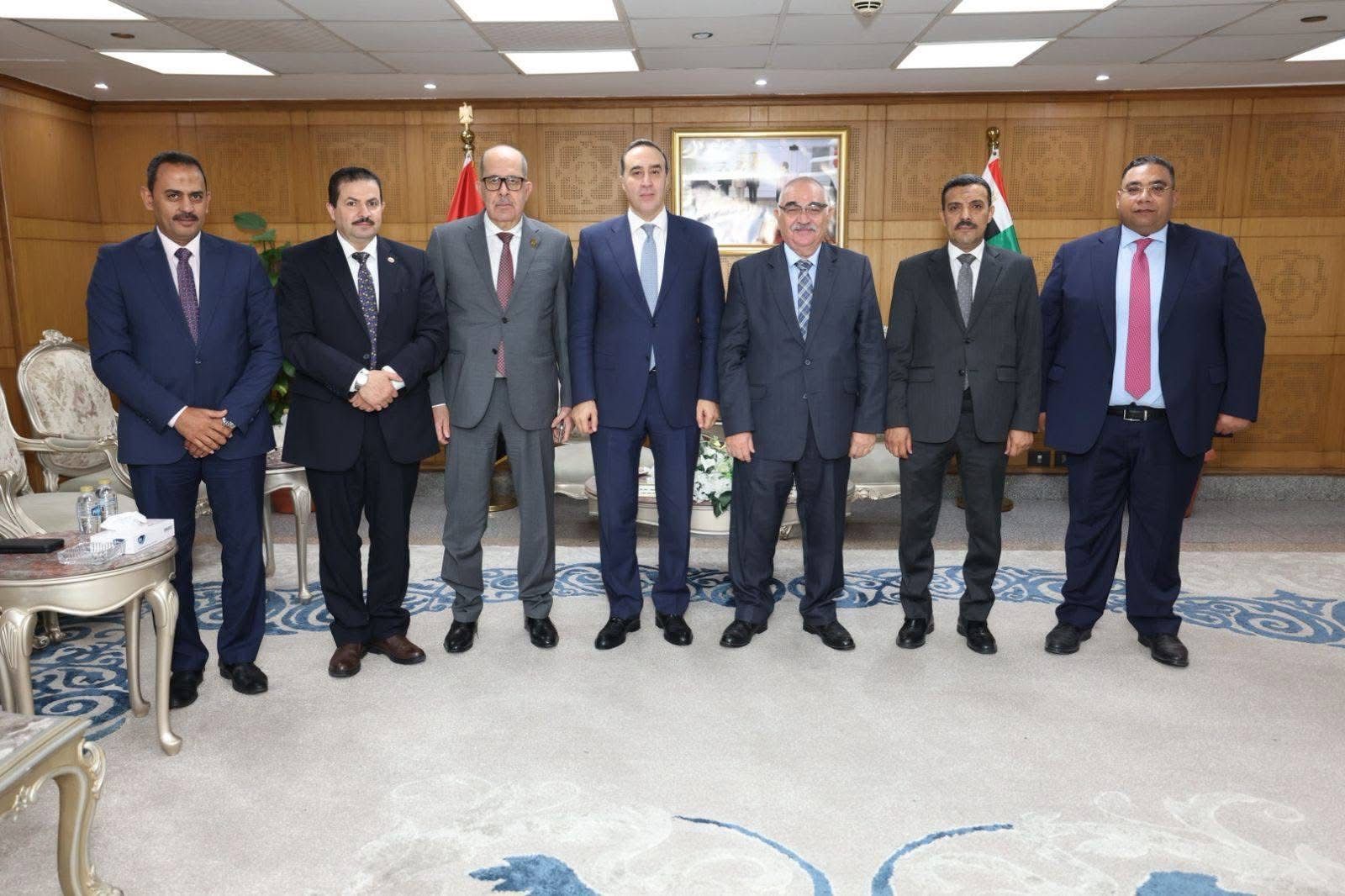 الأمين العام لمجلس النواب يهنئ رئيس هيئة قضايا الدولة بتوليه منصبه الجديد